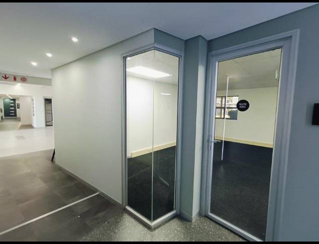 BUSINESS PROPERTY TO RENT IN HALFWAY GARDENS